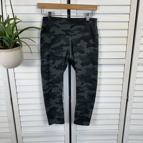 Nobull High Heather Crop Legging Green Carbon Camo Athletic Workout Pants Size M - Picture 1 of 12